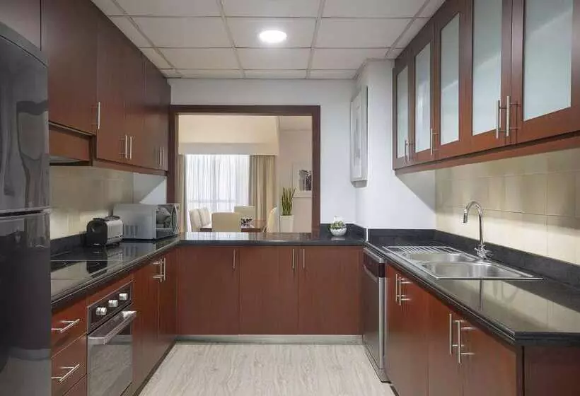 Hilton Dubai The Walk