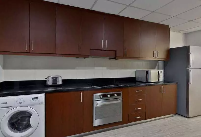 Hilton Dubai The Walk