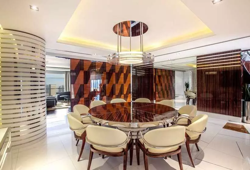 Hilton Dubai The Walk