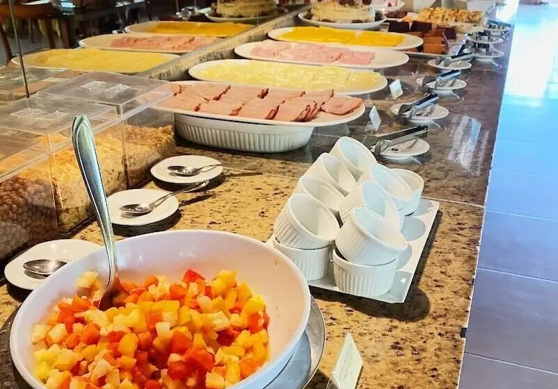 هتل Aruana Eco Praia