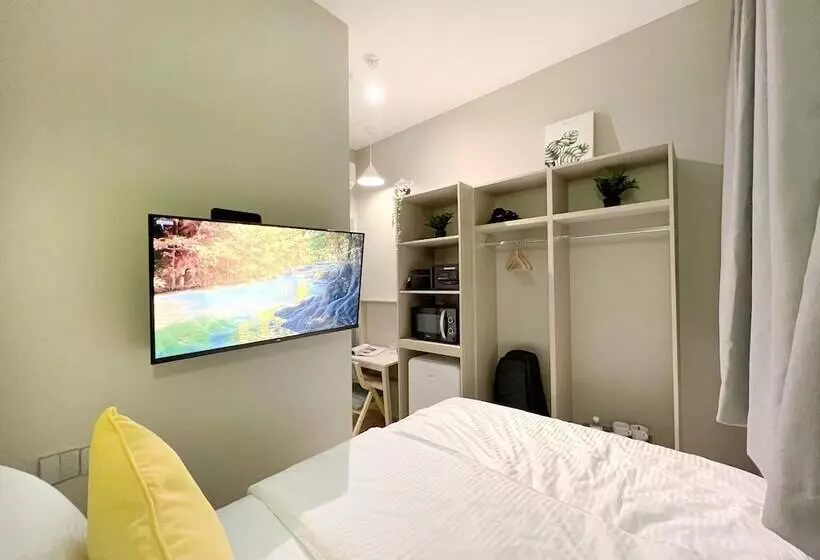 Coliwoo Hotel Gay World