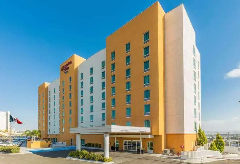 Hotelli Hampton Inn By Hilton Queretaro Tecnologico