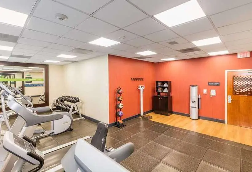 Hotelli Hampton Inn By Hilton Queretaro Tecnologico