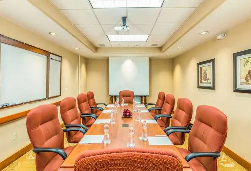 Hotelli Hampton Inn By Hilton Queretaro Tecnologico