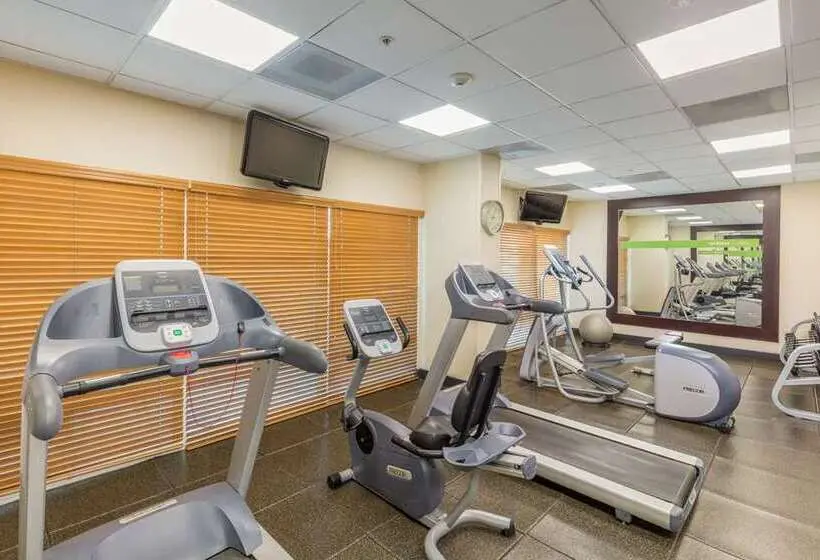 Hotelli Hampton Inn By Hilton Queretaro Tecnologico