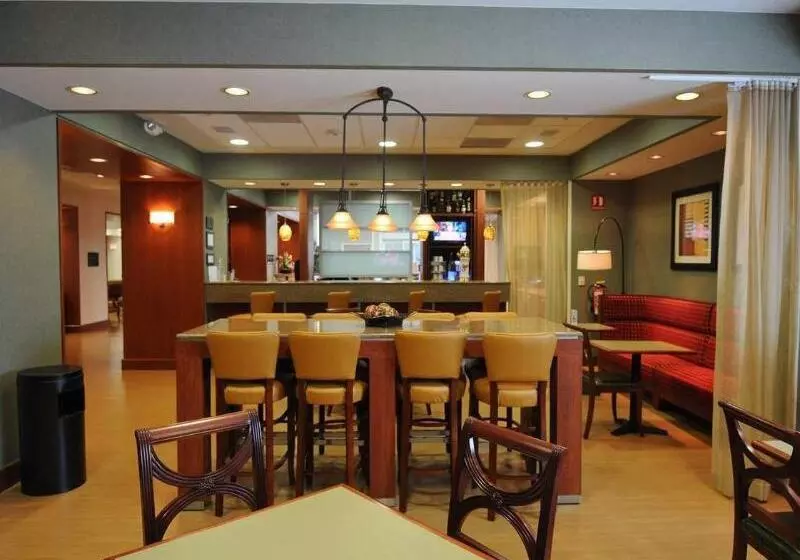 Отель Hampton Inn By Hilton Queretaro Tecnologico