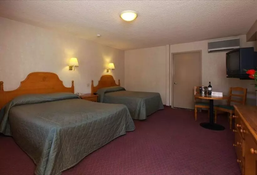 Hotel La Villa De Zaragoza