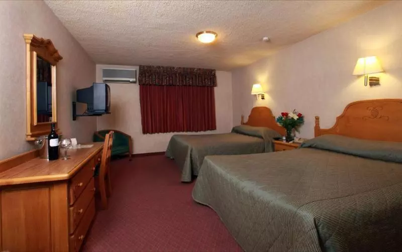 Hotel La Villa De Zaragoza