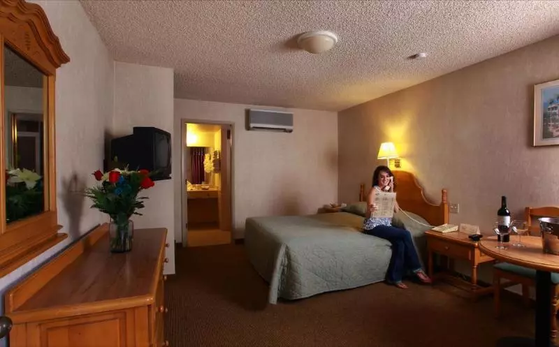 Hotel La Villa De Zaragoza