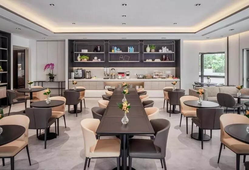 Hotel Le Grove Serviced Residences