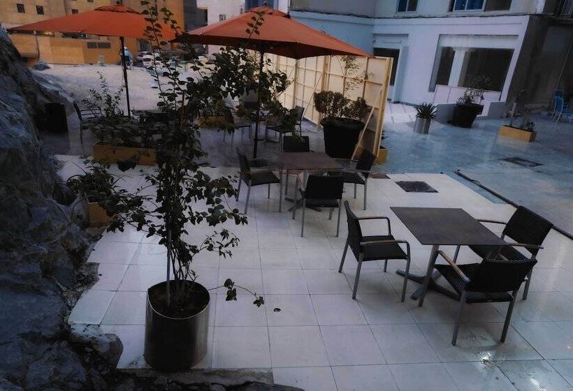 ホテル Nour Al Thuria