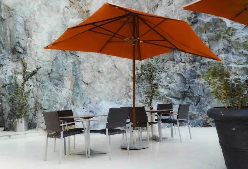 Hotel Nour Al Thuria