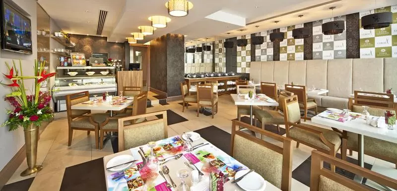 Отель Oaks Liwa Executive Suites