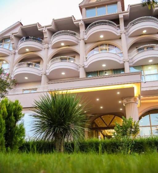 فندق Resort Eklips