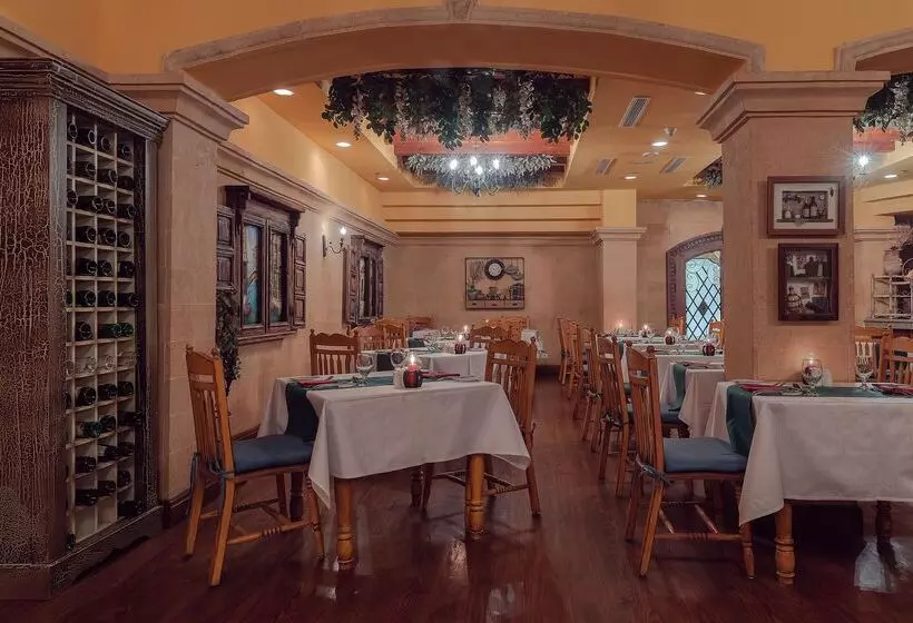 Old Palace Resort Sahl Hasheesh