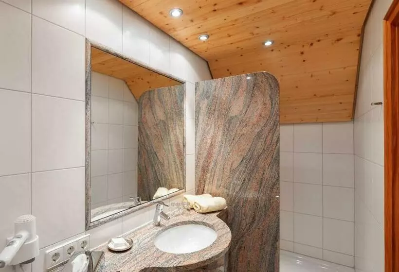 ホテル Landgasthof Paradies