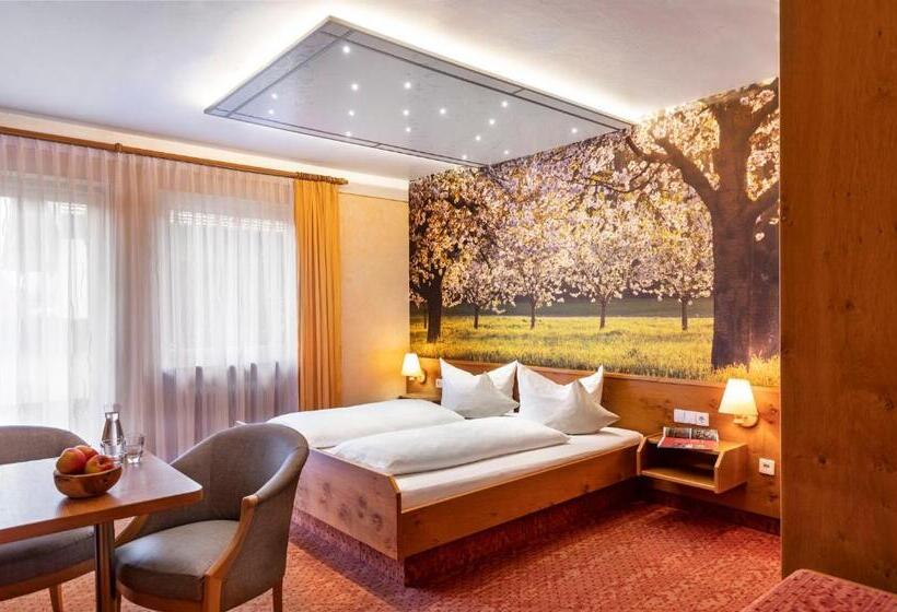 בית מלון כפרי Landgasthof Paradies