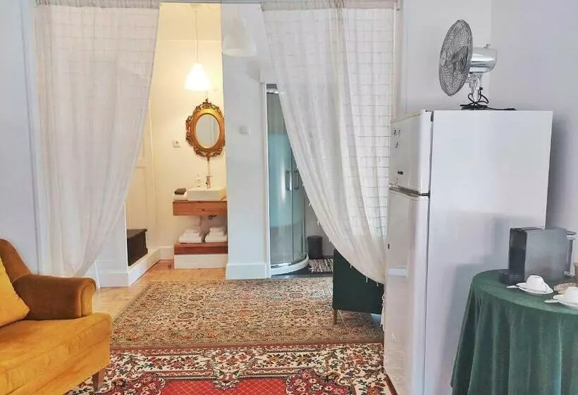 پانسیون 6/4 De Sado