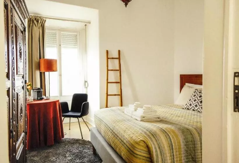 پانسیون 6/4 De Sado