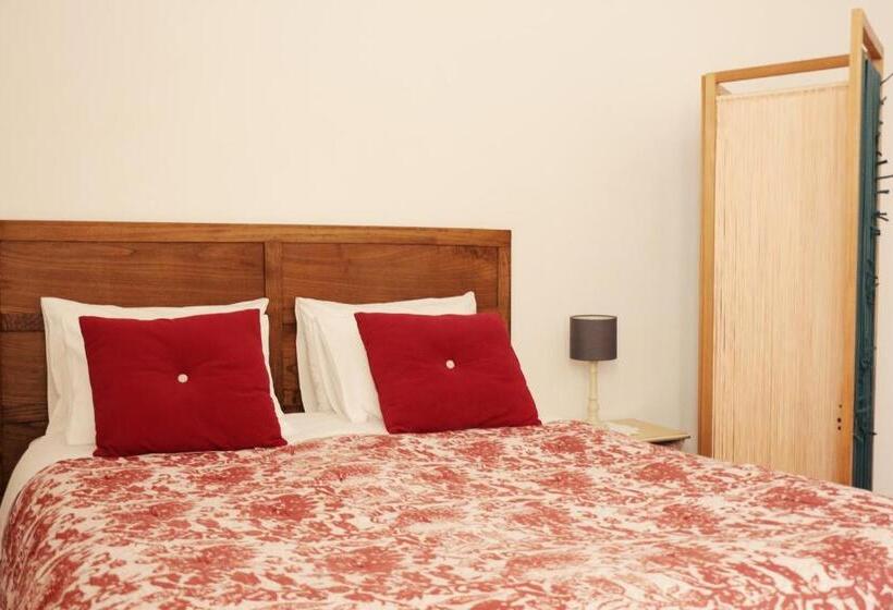 پانسیون 6/4 De Sado