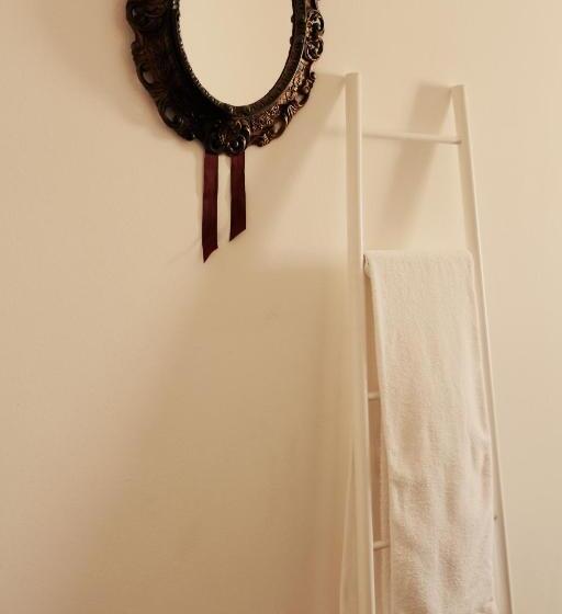 پانسیون 6/4 De Sado