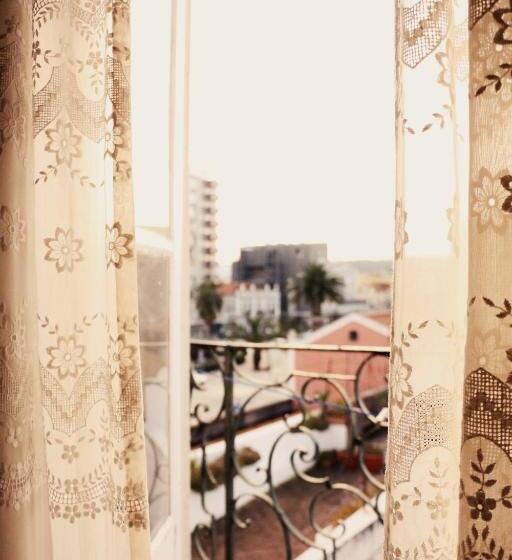 پانسیون 6/4 De Sado