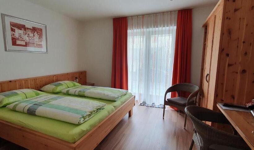 פנסיון B&b Haus Grüner