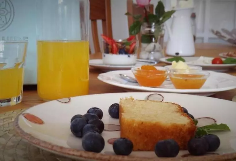 Majatalo Blue Guide Milfontes