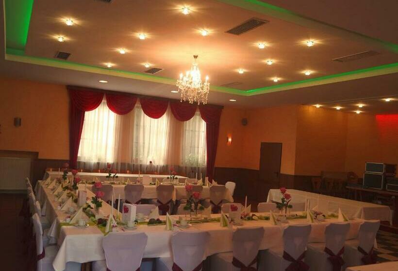فندق صغير Gaststätte Schwenksaal