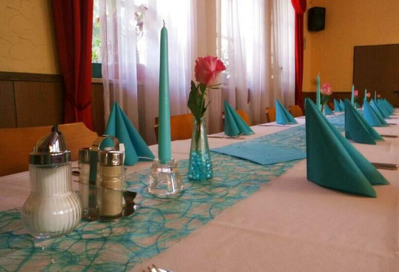 فندق صغير Gaststätte Schwenksaal
