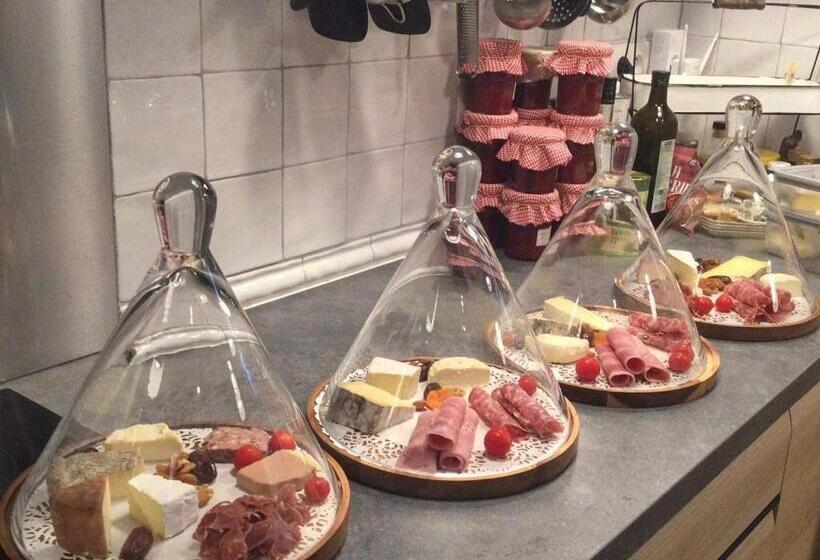 Bed and Breakfast La Maison Bleue