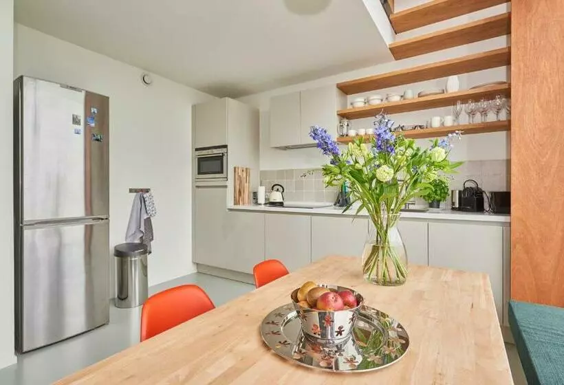 ベッドアンドブレックファースト Lake View Apartment Amsterdam