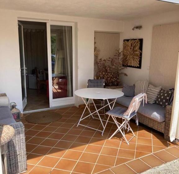 مبيت وإفطار Lone Star House