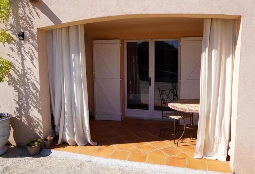 مبيت وإفطار Lone Star House