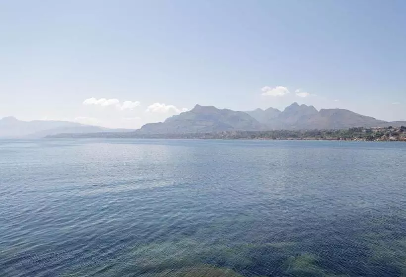 ベッドアンドブレックファースト Residenza Terrazze Sul Mare