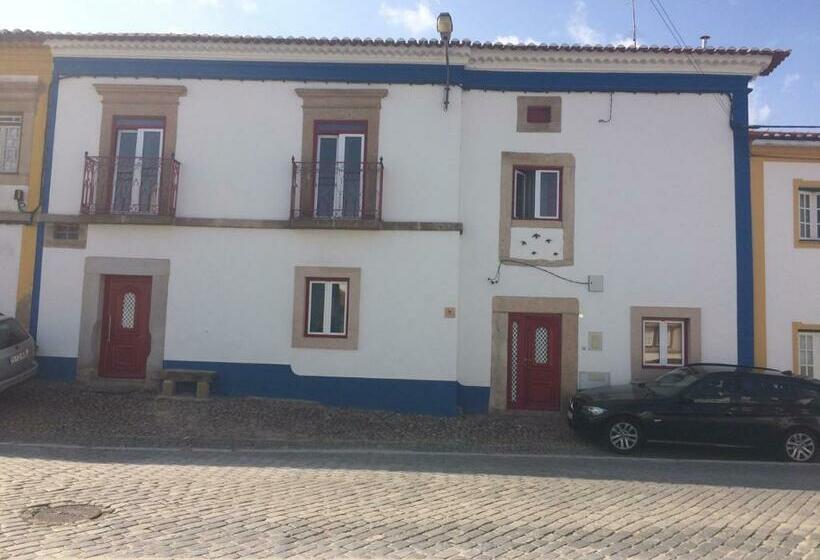 פנסיון Casa Das Andorinhas