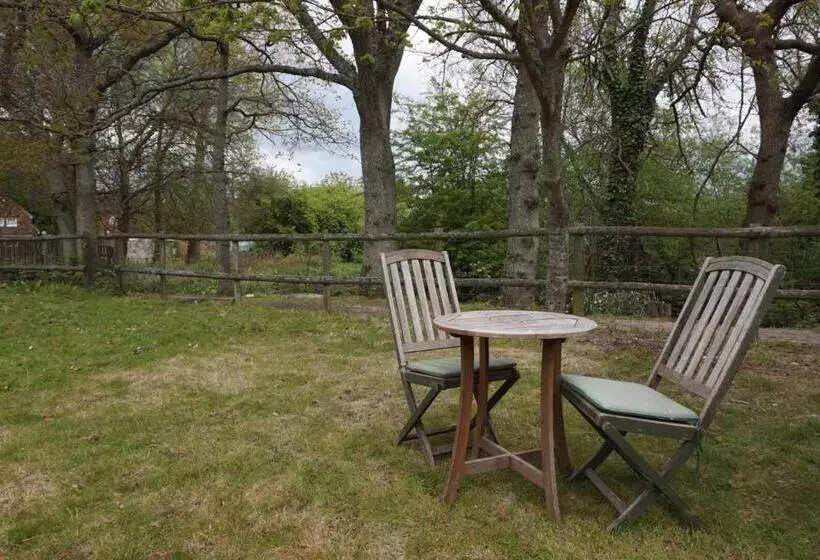 West Lodge B&b
