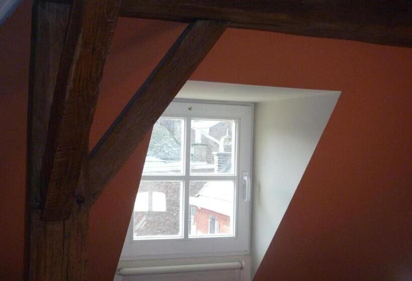 تختخواب و صبحانه Chambre D Hôtes Les Augustins   Parking Sécurisé   Borne De Recharge