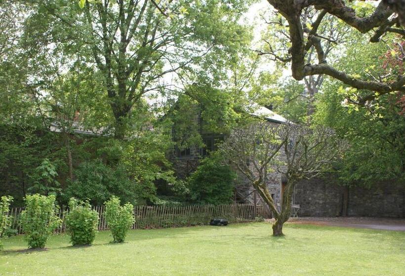 تختخواب و صبحانه Chambre D Hôtes Les Augustins   Parking Sécurisé   Borne De Recharge