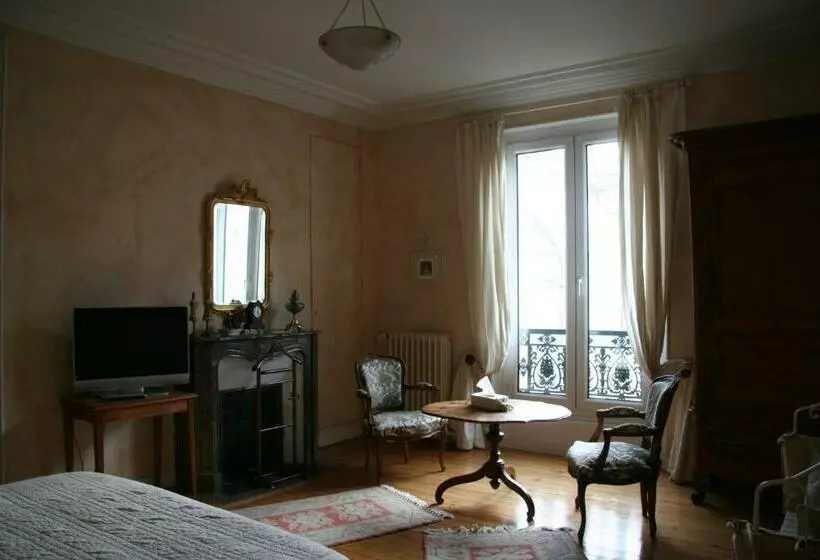 تختخواب و صبحانه Chambres D Hôtes Le Clos D Hauteville