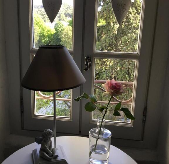 ベッドアンドブレックファースト Le Petit Figuier