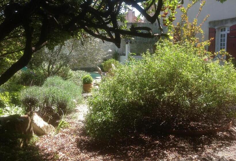 ベッドアンドブレックファースト Le Petit Figuier