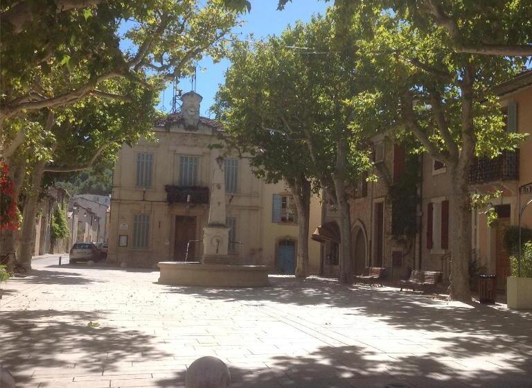 ベッドアンドブレックファースト Le Petit Figuier