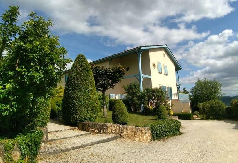 ベッドアンドブレックファースト Maison Olea