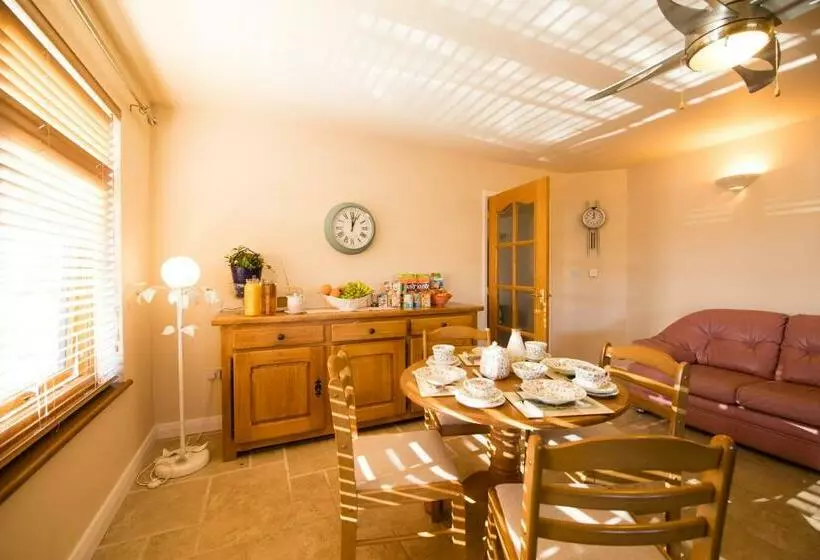 Aamiaismajoitus (B&B) Y Grange