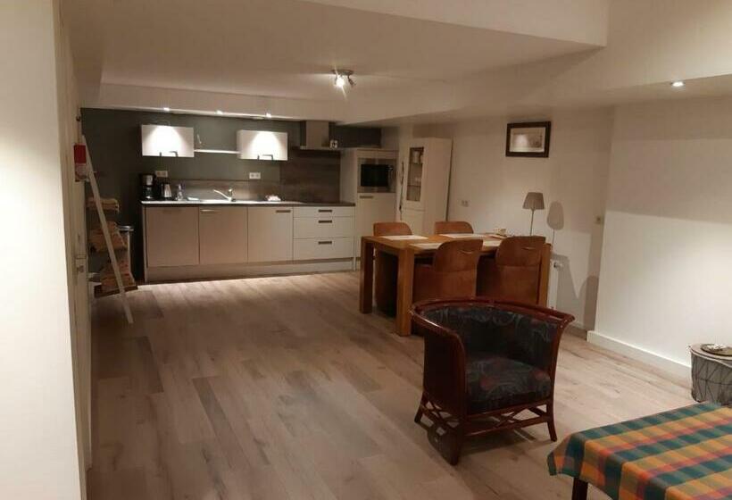 Bed & Breakfast De Roos