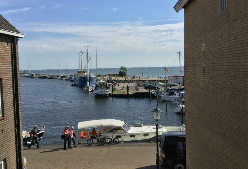 Bed & Breakfast De Roos