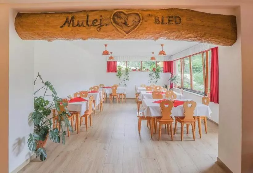 هتل Tourist Farm Mulej