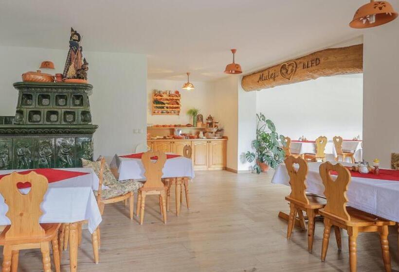 هتل Tourist Farm Mulej