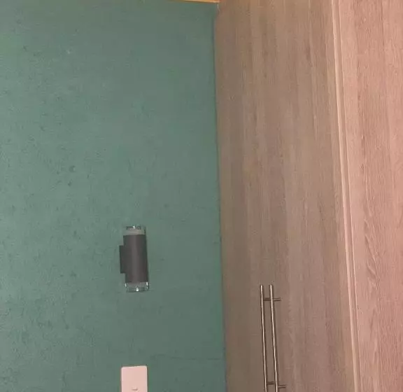 Majatalo Oleratong Guest House